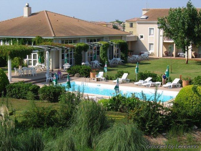 Hotel Le Mas Des Ponts D'Arles Exterior foto